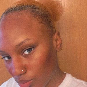 Meet your Posher, Fatima